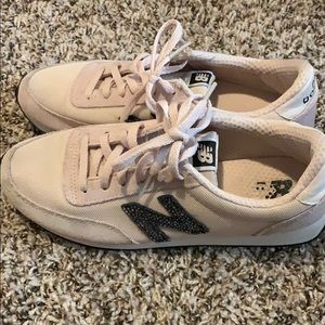 New Balance 410 - Light pink